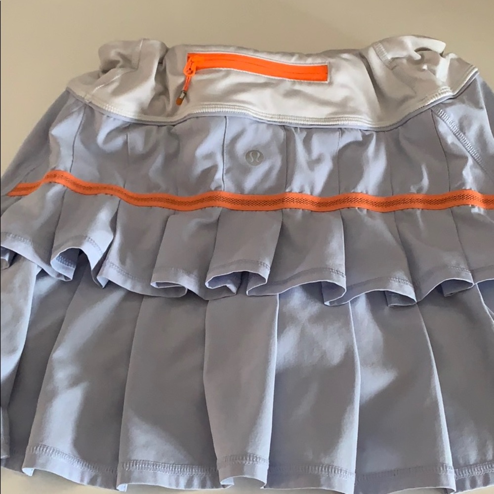 Size 6 lululemon skirt